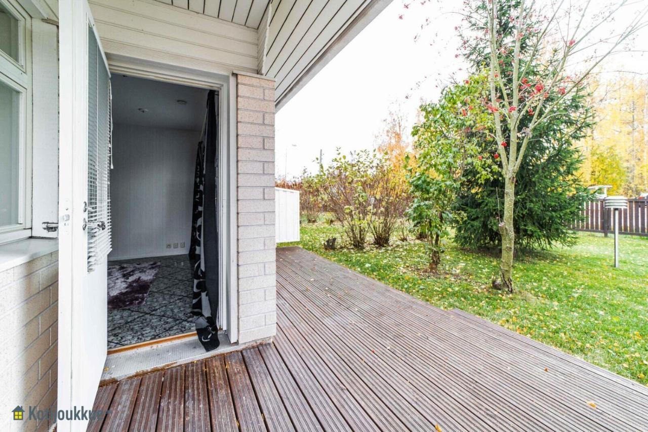 55 Nelioeinen Tilava Rivitalokaksio, 1-4Hloe, Taeydellinen Keittioe, Uudet Kodinkoneet, Laadukas Sauna, Tv, Netflix, Wifi, Kuivaava Pyykinpesukone, Itsekirjautuminen 24H, Avainsaeiloeboxi Koodilla Seinajoki Luaran gambar